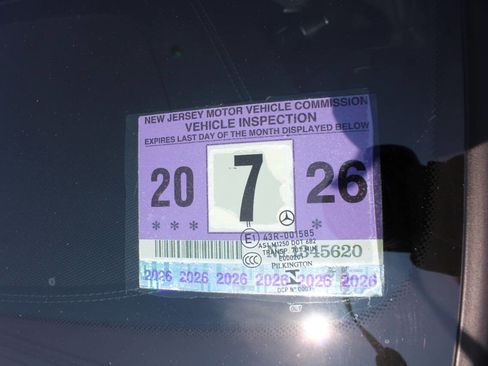 Used 2017 Mercedes-Benz E 300 4MATIC image 20