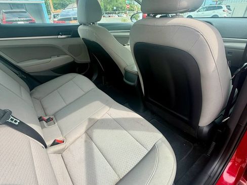 Used 2020 Hyundai Elantra SEL FWD image 17