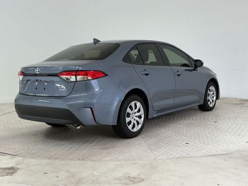 Used 2025 Toyota Corolla LE FWD image 9