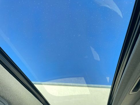 Used 2025 Hyundai Elantra SEL image 29