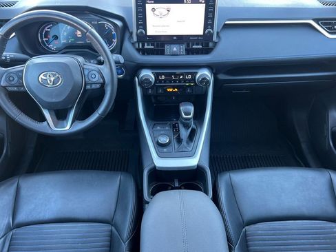 Used 2022 Toyota RAV4 XSE image 15