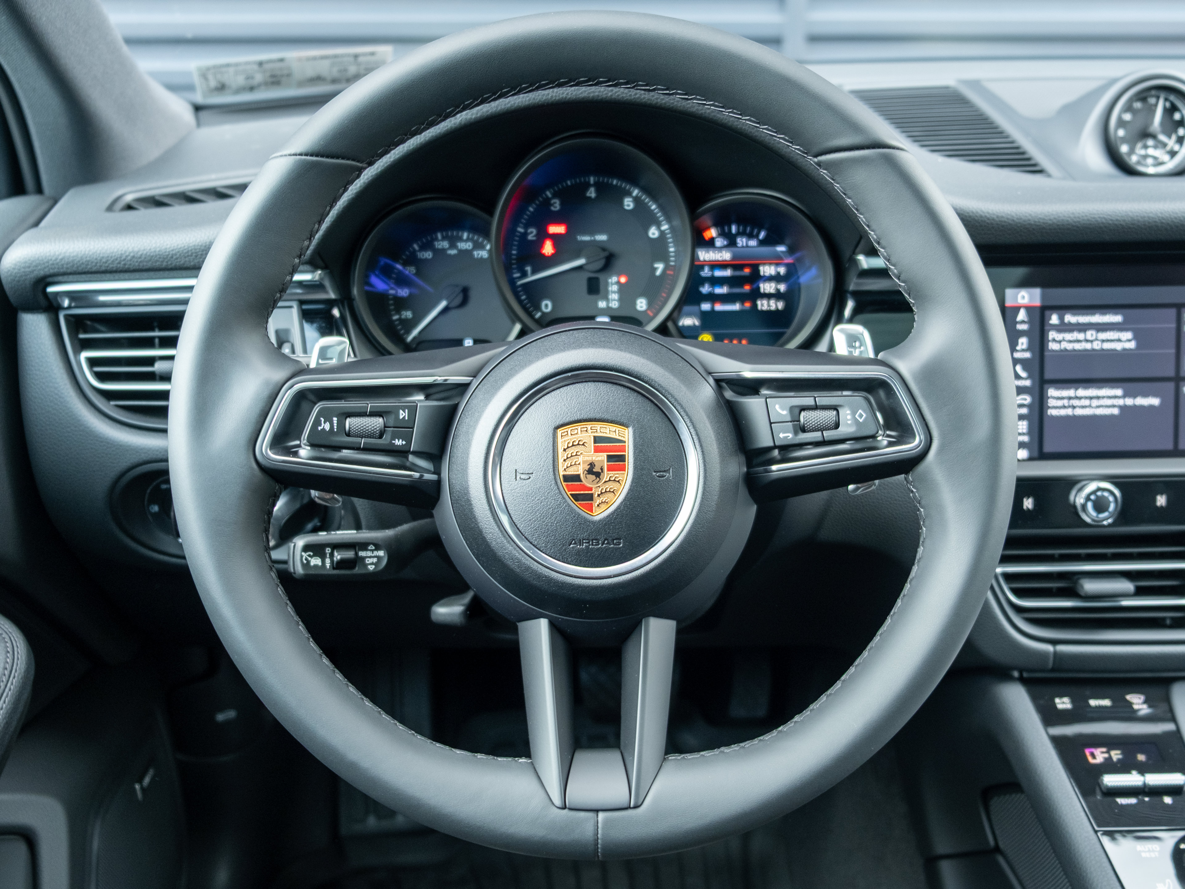 Certified 2026 Porsche Macan AWD/4WD image 23