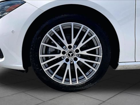 Used 2025 Mercedes-Benz CLA 250 image 11