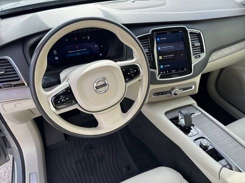 Used 2024 Volvo XC90 B5 Plus image 24