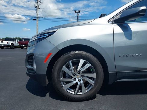 Used 2024 Chevrolet Equinox LT FWD image 16