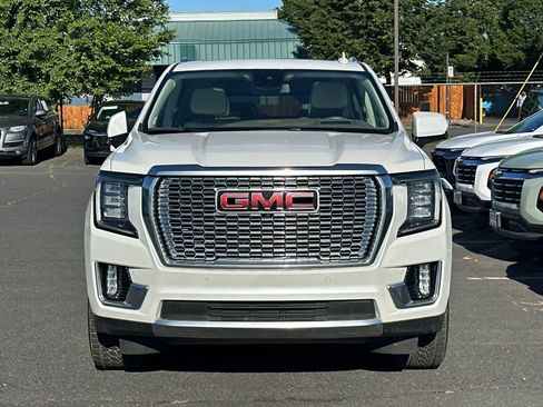 Used 2023 GMC Yukon XL Denali AWD/4WD image 2