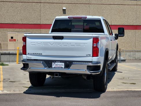 Used 2020 Chevrolet Silverado 2500 LTZ w/ LTZ Convenience Package AWD/4WD image 4