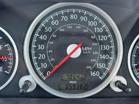 Used 2008 Chrysler Crossfire Limited RWD image 20