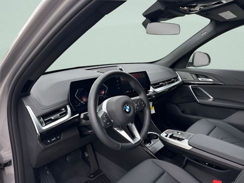 New 2026 BMW X1 xDrive28i w/ Convenience Package AWD/4WD image 9