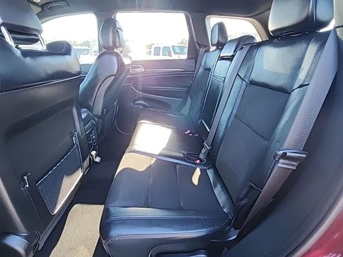 Certified 2022 Jeep Grand Cherokee Laredo X image 31