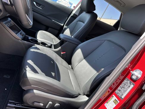 New 2026 Hyundai Kona SEL Premium image 9