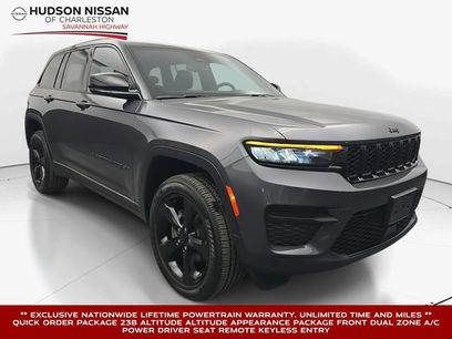 Used 2023 Jeep Grand Cherokee Altitude