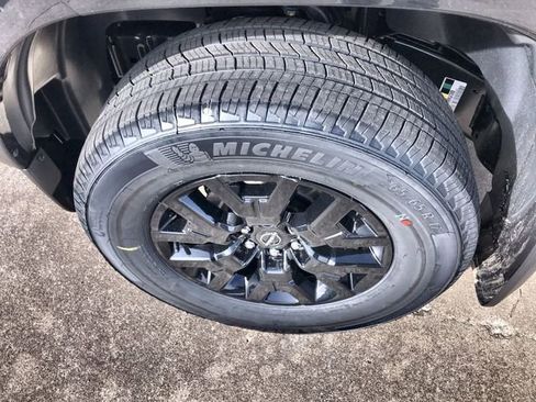 Certified 2026 Nissan Frontier SV w/ All-Weather Content Package image 10