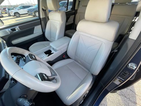 Used 2025 Hyundai Santa Fe SEL image 39