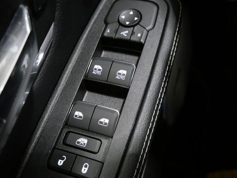 New 2026 RAM 1500 Laramie AWD/4WD image 13