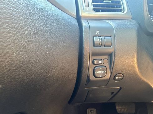 Used 2010 Subaru Forester 2.5X Limited AWD/4WD image 34