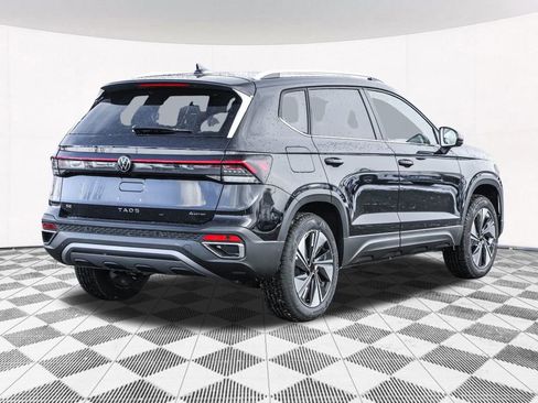 New 2026 Volkswagen Taos SE AWD/4WD image 13