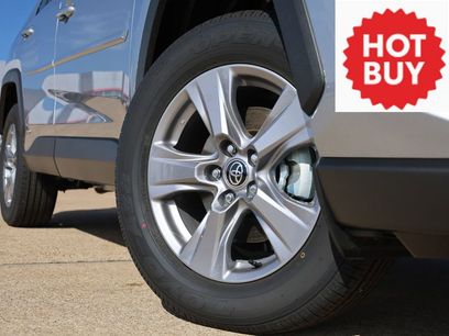 New 2025 Toyota RAV4 LE