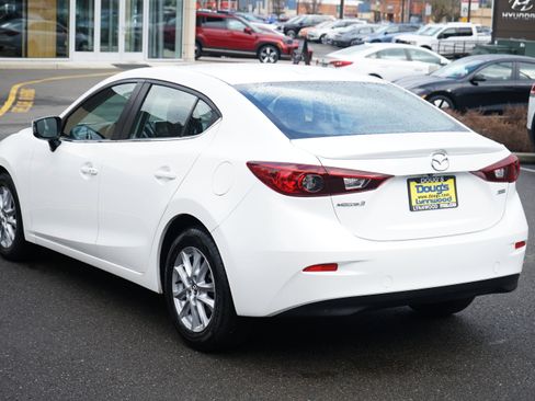 Used 2016 MAZDA MAZDA3 i Grand Touring image 5