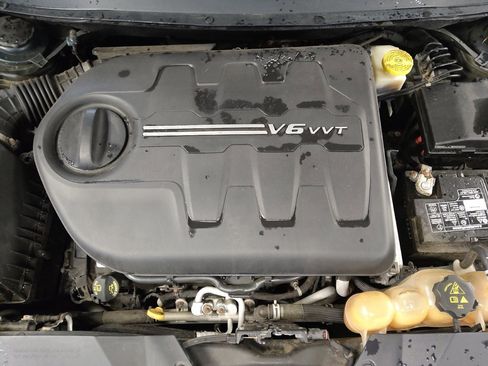 Used 2019 Jeep Cherokee Limited AWD/4WD image 30
