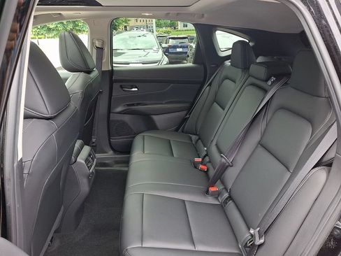 Certified 2025 Nissan Murano SL w/ Cargo Package AWD/4WD image 12