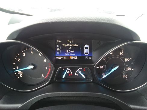 Used 2019 Ford Escape Titanium image 17