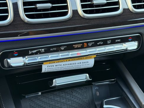 New 2026 Mercedes-Benz GLS 450 4MATIC image 21