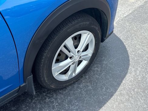 Used 2024 Nissan Kicks S FWD image 27