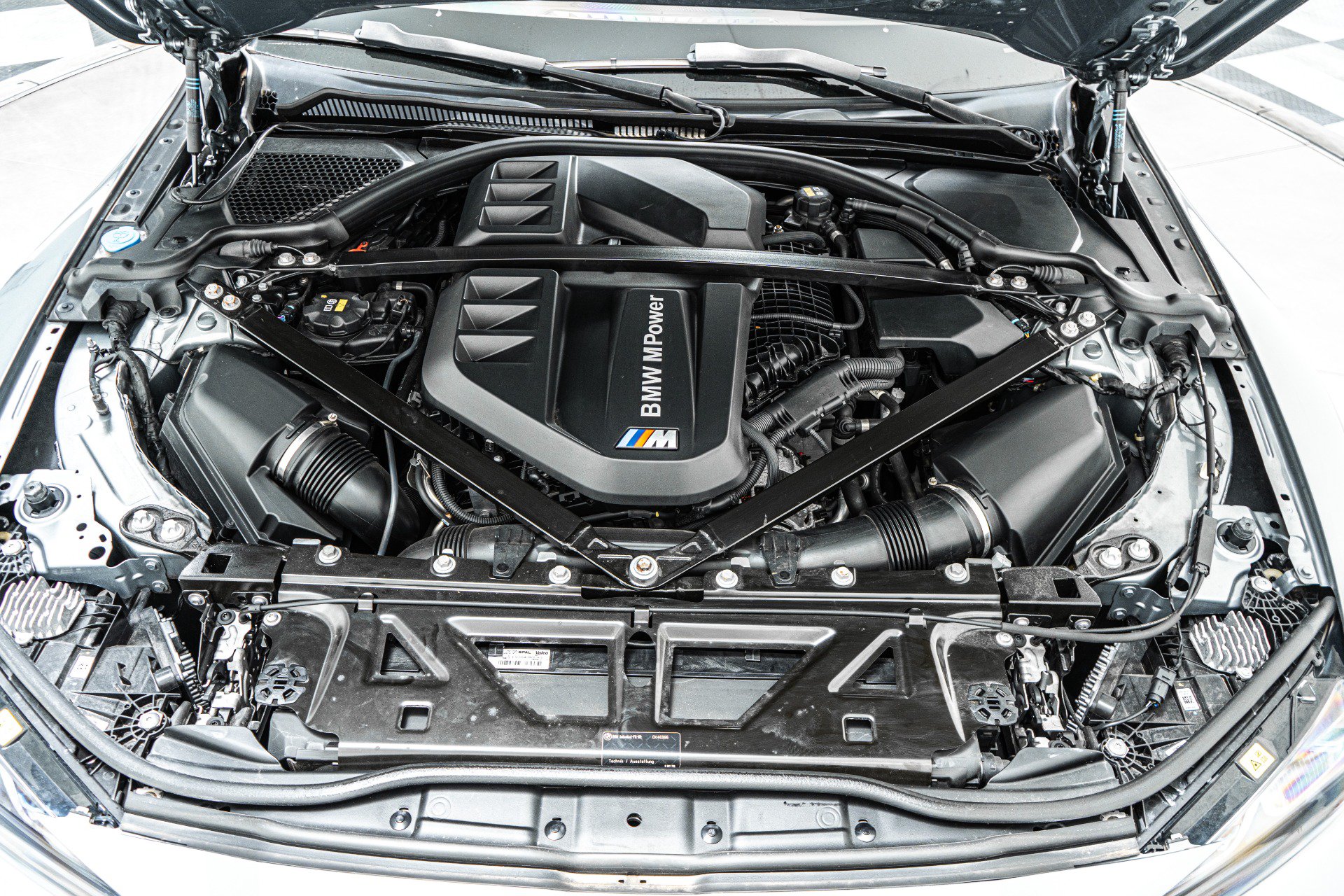 Used 2022 BMW M4 Competition w/ Executive Package RWD image 12