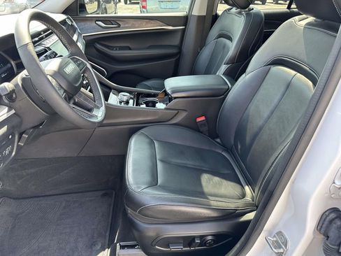 Used 2022 Jeep Grand Cherokee Limited 4xe image 18