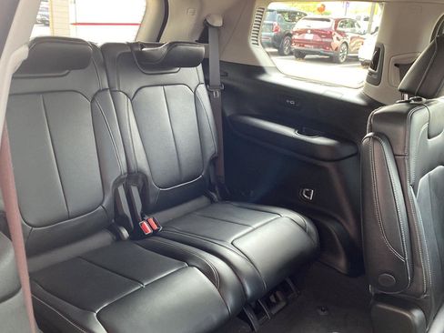 Used 2022 Jeep Grand Cherokee L Limited AWD/4WD image 33
