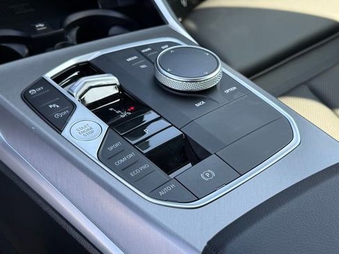 Used 2025 BMW 330i xDrive Sedan w/ M Sport Package image 27