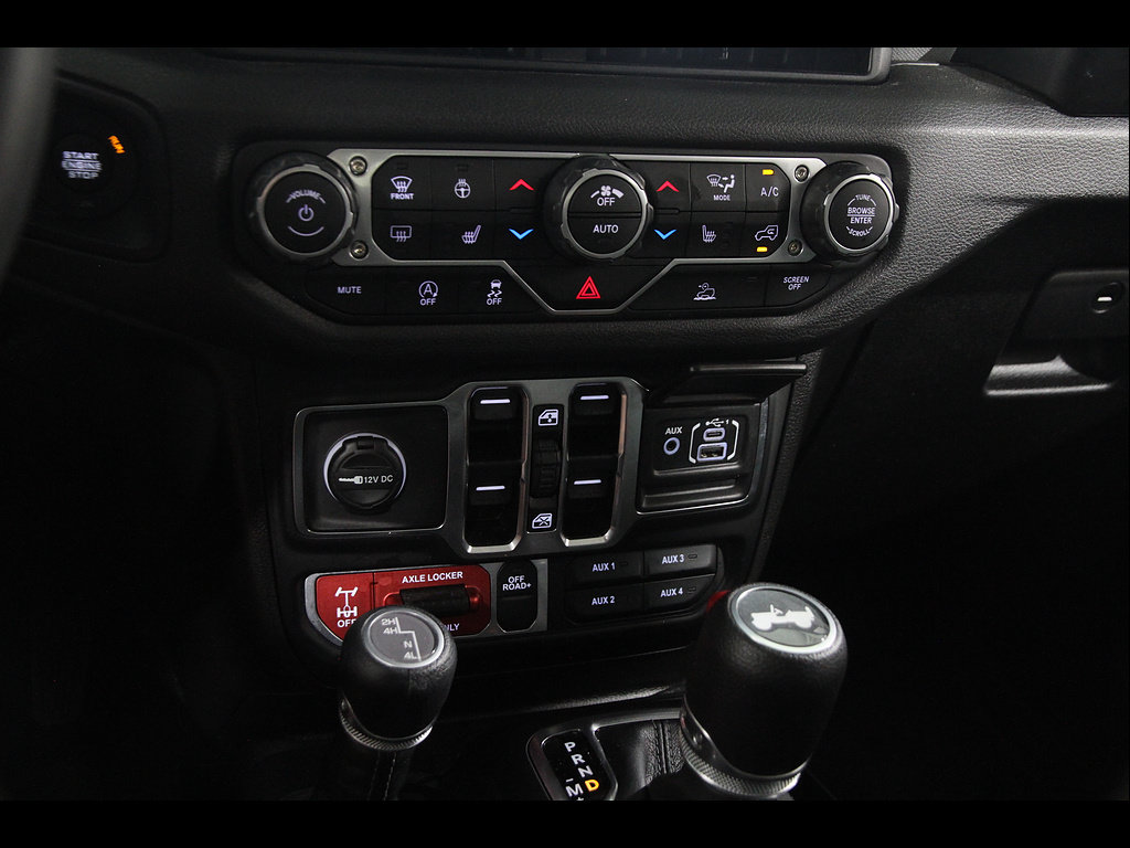Used 2025 Jeep Wrangler Unlimited Sport AWD/4WD image 13