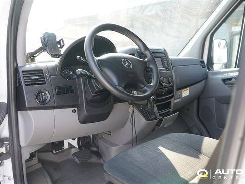 Used 2014 Mercedes-Benz Sprinter 2500 image 12