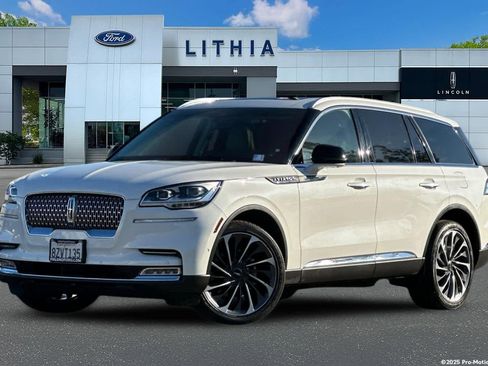 Used 2022 Lincoln Aviator Reserve w/ Equipment Group 201A image 1