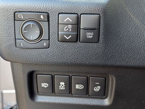 Used 2021 Lexus GX 460 Premium image 24