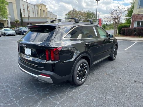 New 2025 Kia Sorento S image 3