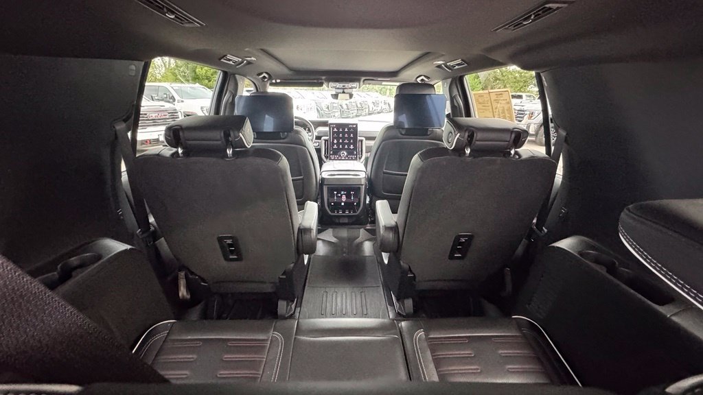 Used 2025 GMC Yukon XL AT4 Ultimate w/ LPO, Floor Liner Package AWD/4WD image 6