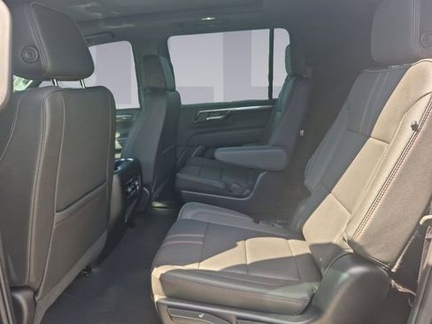 Certified 2025 Chevrolet Suburban RST w/ Advanced Technology Package AWD/4WD image 16