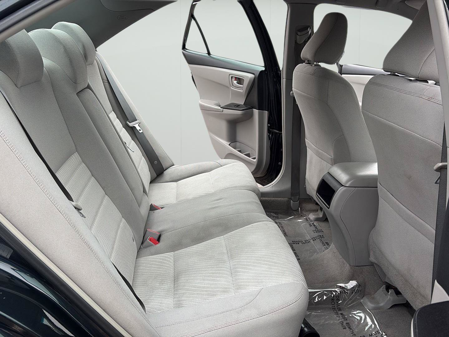 Used 2015 Toyota Camry FWD image 15