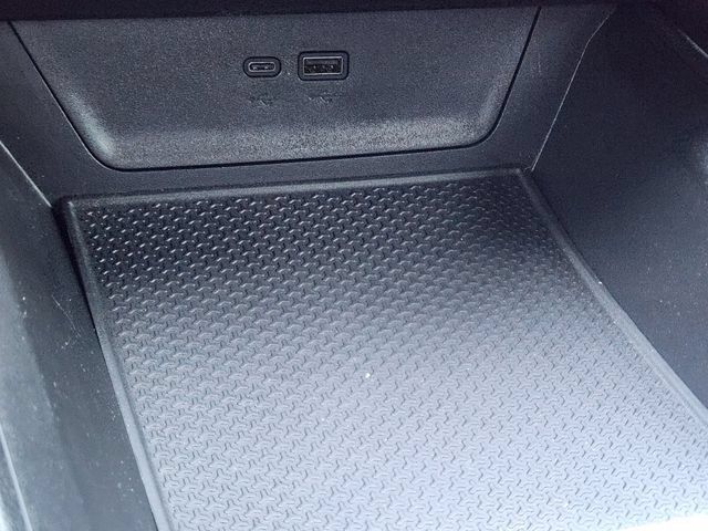 Used 2025 Chevrolet Equinox LT w/ Safety and Technology Package FWD image 20