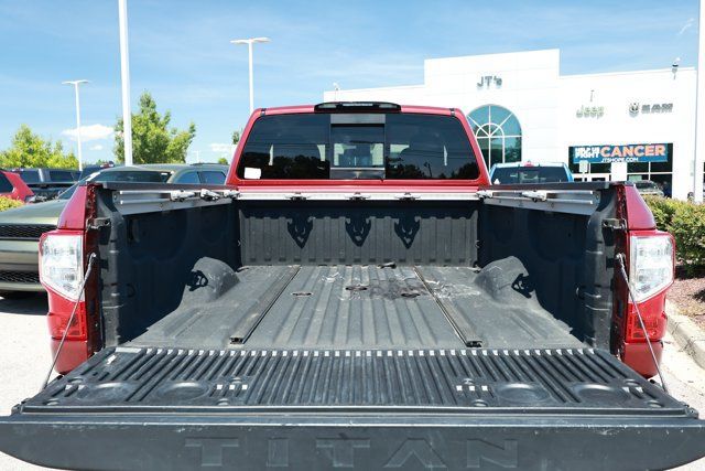 Used 2018 Nissan Titan SV w/ SV Convenience Package AWD/4WD image 8