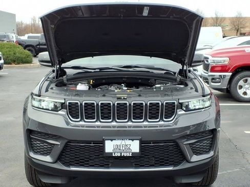 New 2026 Jeep Grand Cherokee Laredo AWD/4WD image 22