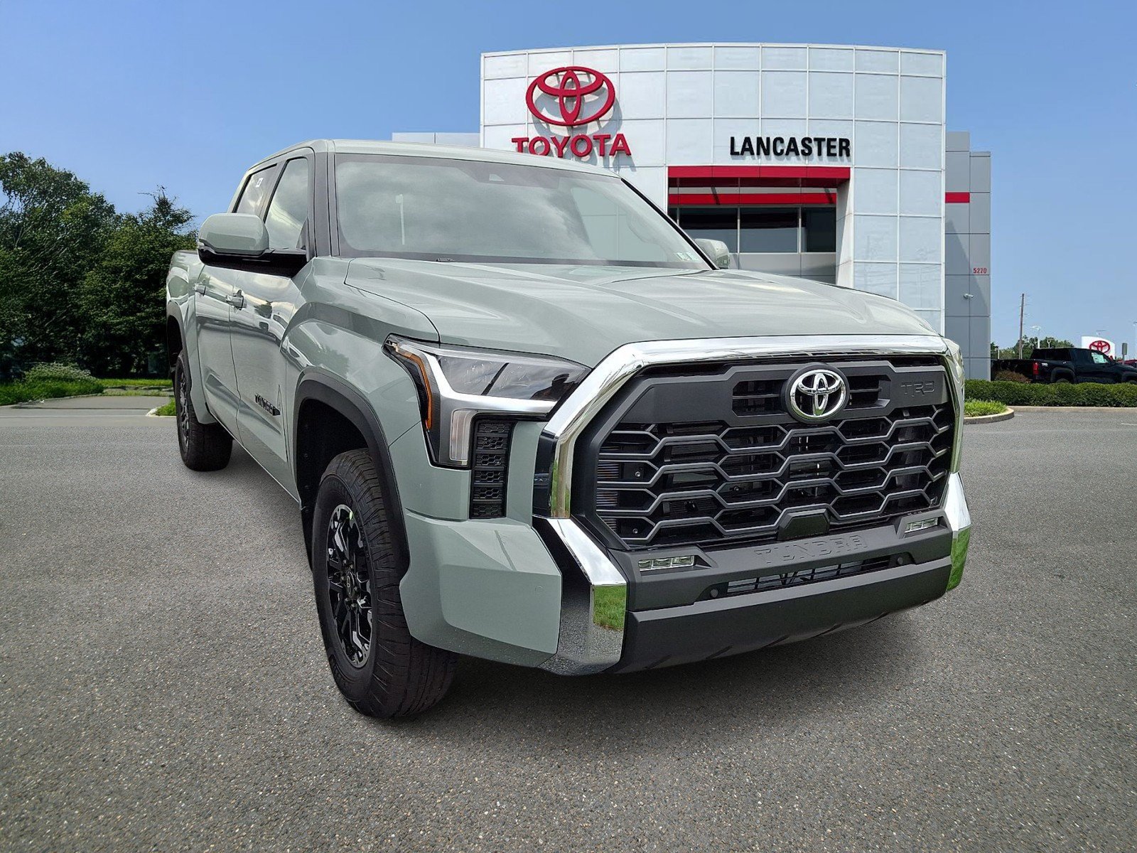 New 2026 Toyota Tundra SR5 w/ TRD Off-Road Package AWD/4WD image 1