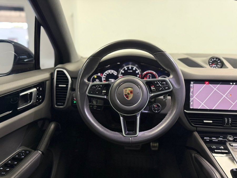 Used 2019 Porsche Cayenne S w/ Premium Plus Package AWD/4WD image 61