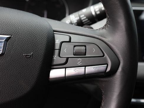 Used 2022 Cadillac XT4 Premium Luxury w/ Cold Weather Package FWD image 38