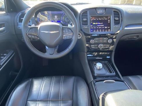Used 2023 Chrysler 300 S image 9