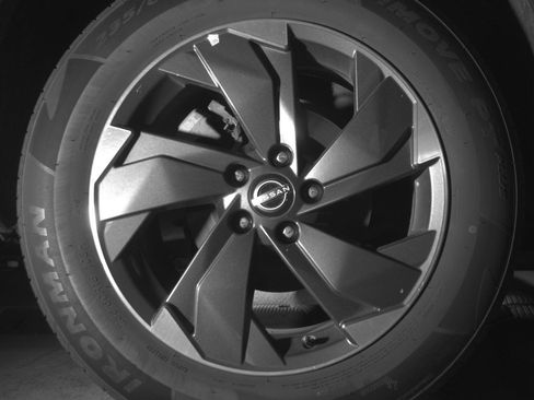 Used 2025 Nissan Rogue SV AWD/4WD image 15