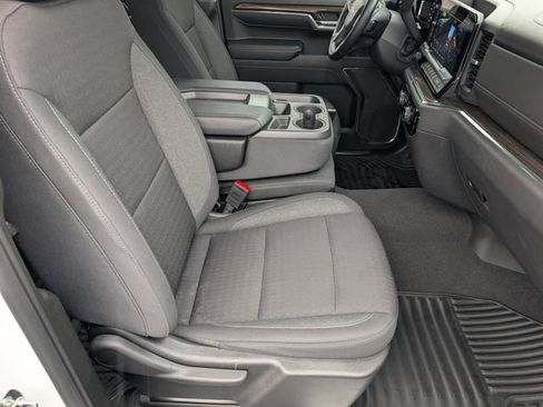 Used 2024 Chevrolet Silverado 1500 LT image 26