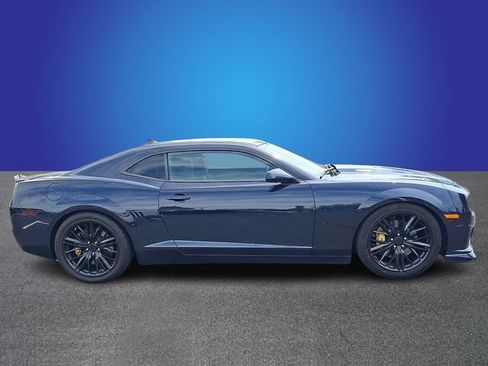 Used 2010 Chevrolet Camaro SS w/ RS Package RWD image 4